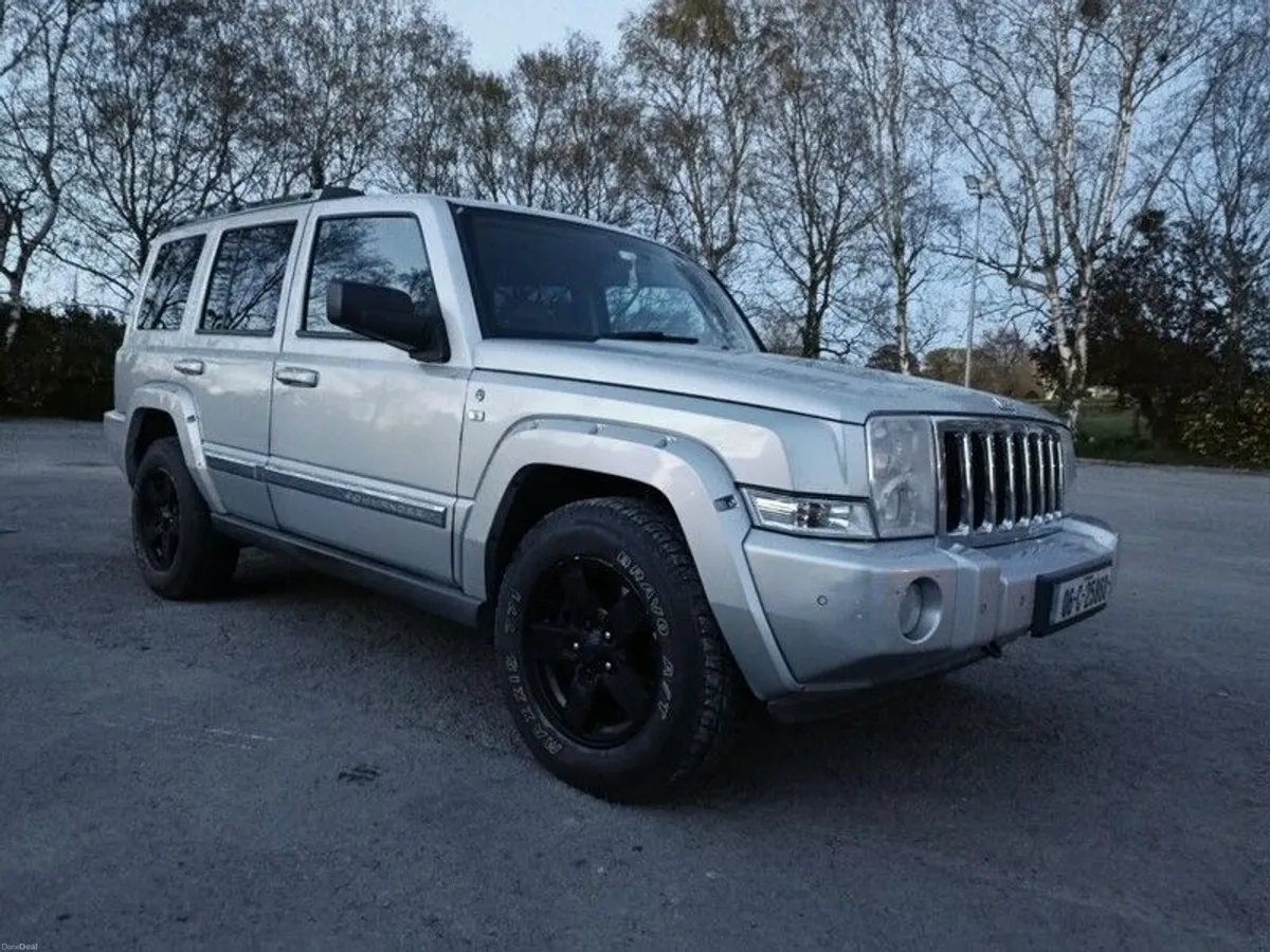 2006 Jeep Commander - Image 2