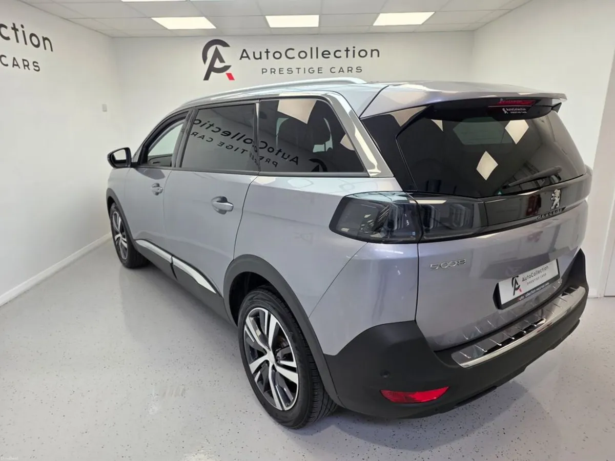 Peugeot 5008 **ALLURE**7 SEATS**1.5HDI** - Image 4