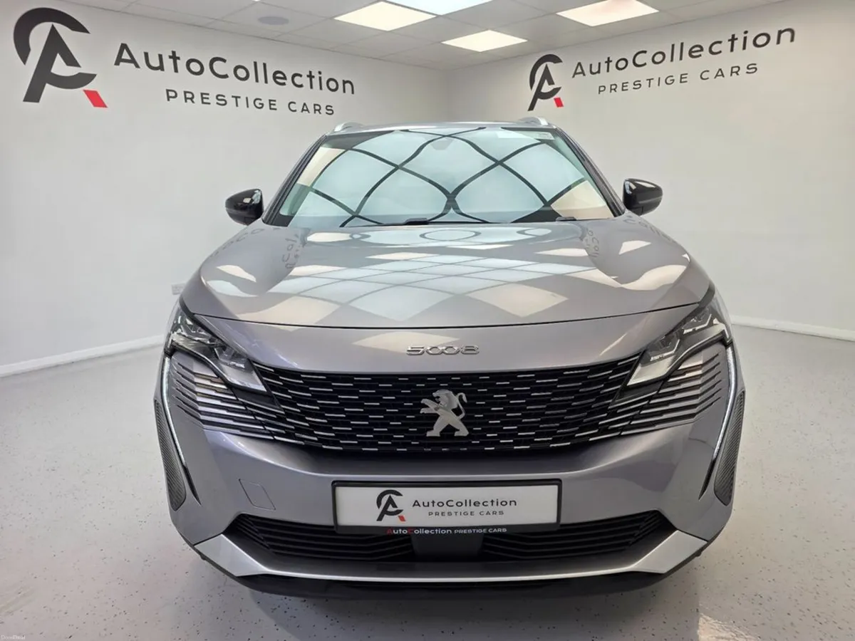 Peugeot 5008 **ALLURE**7 SEATS**1.5HDI** - Image 2