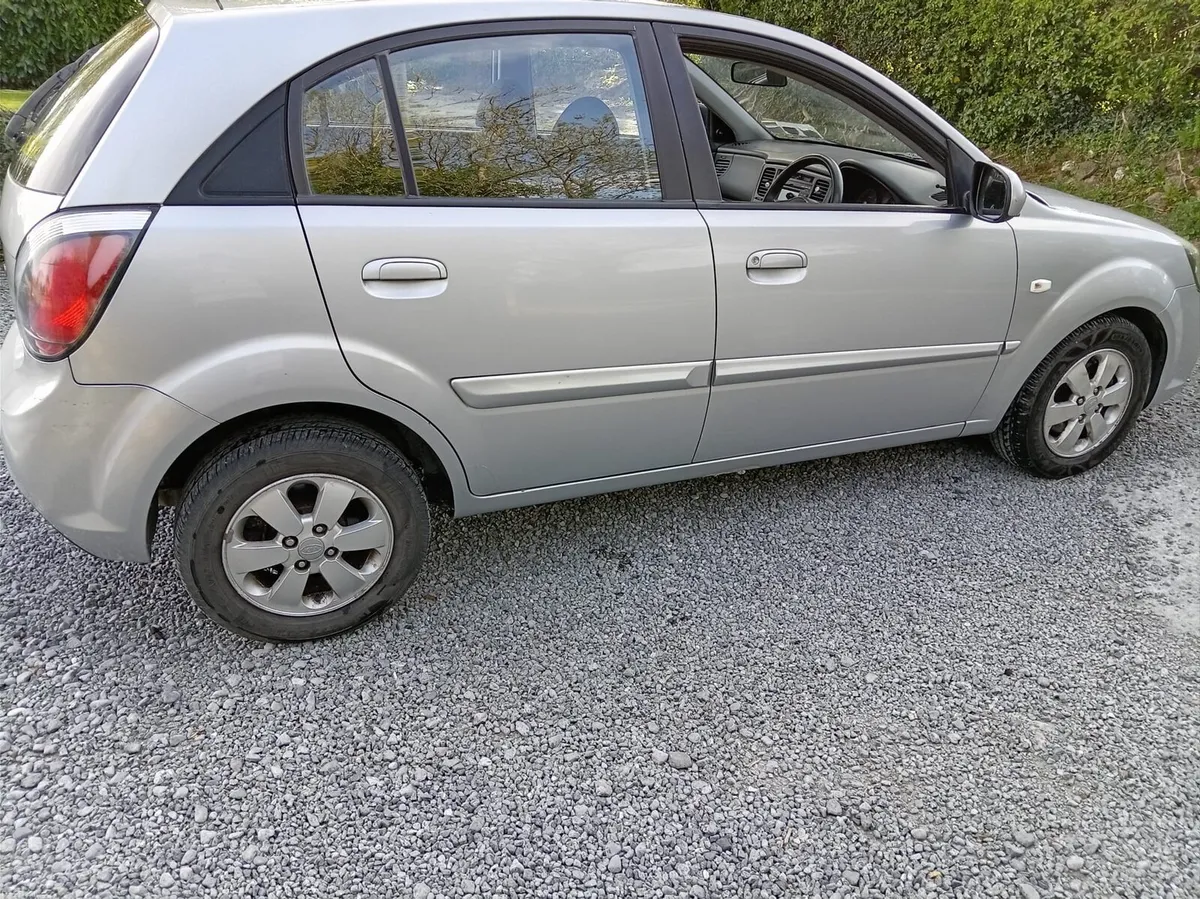 Kia  Rio - Image 2