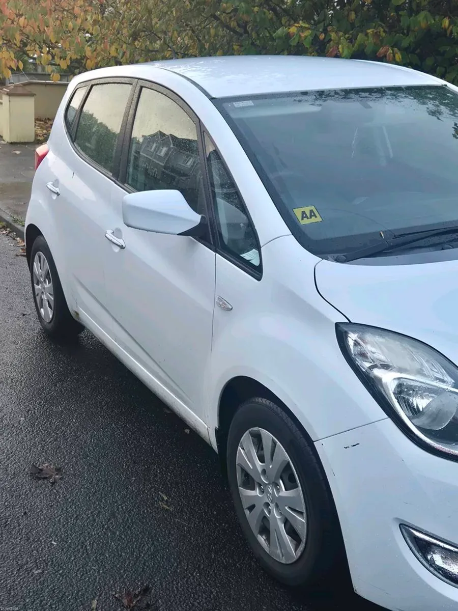 Hyundai i120 - Image 2