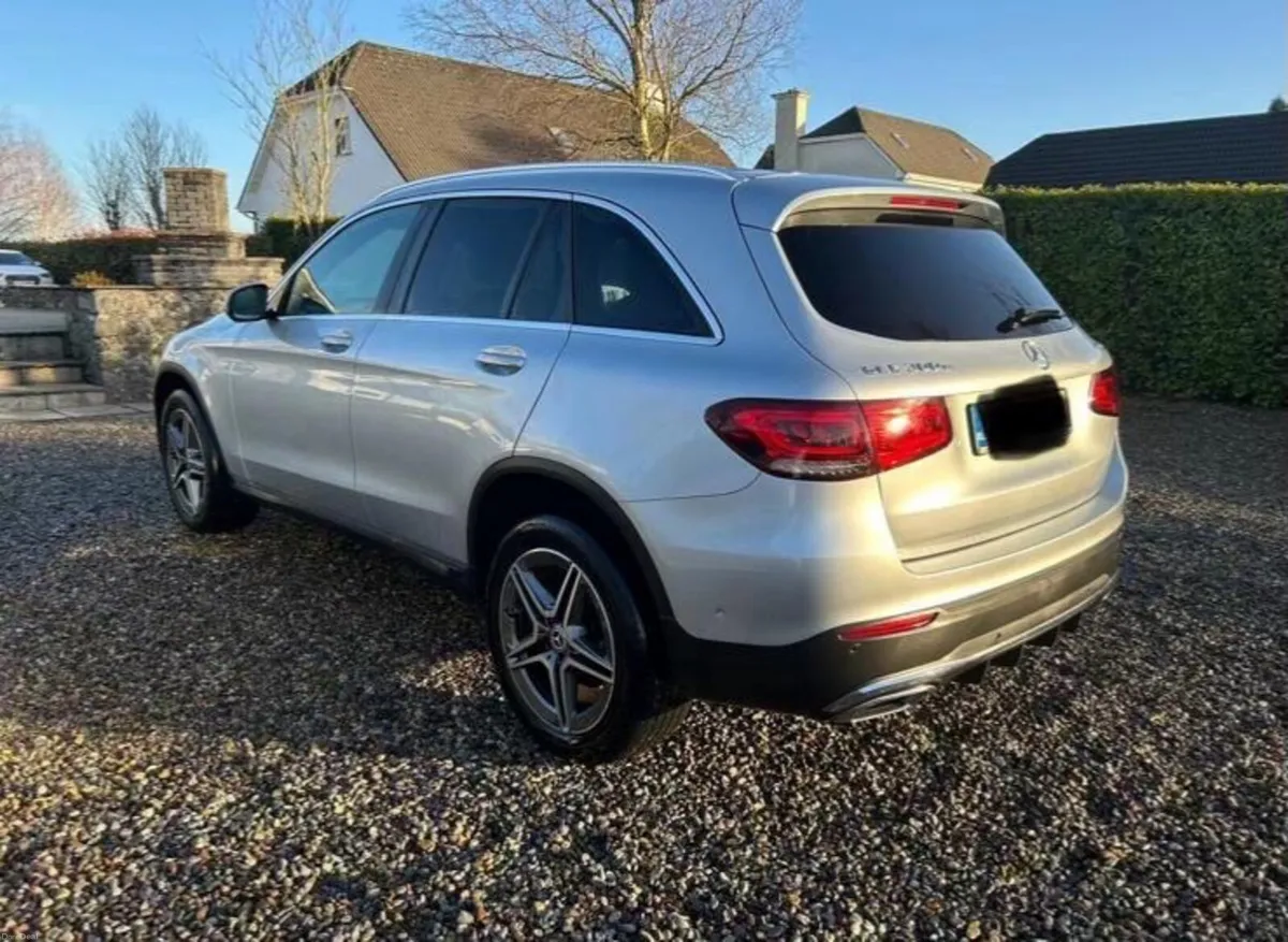 Mercedes-Benz GLC 2022 - Image 2