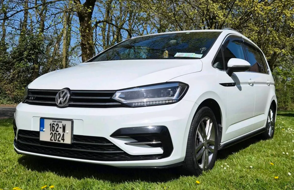 VW Touran / R-Line / 1.4 Petrol / Auto / 2016 - Image 2