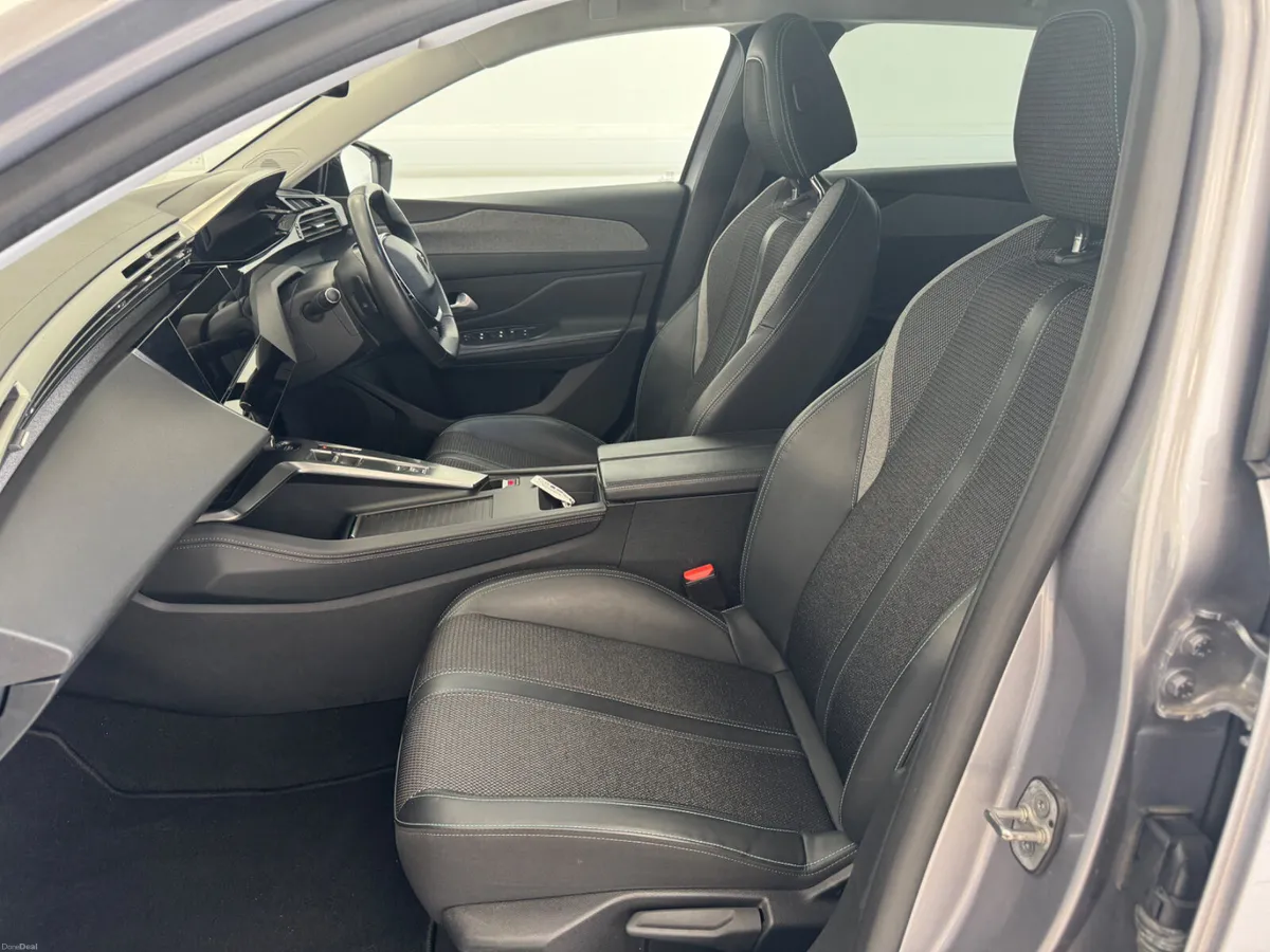 Peugeot 308 SW 2024 - Image 6