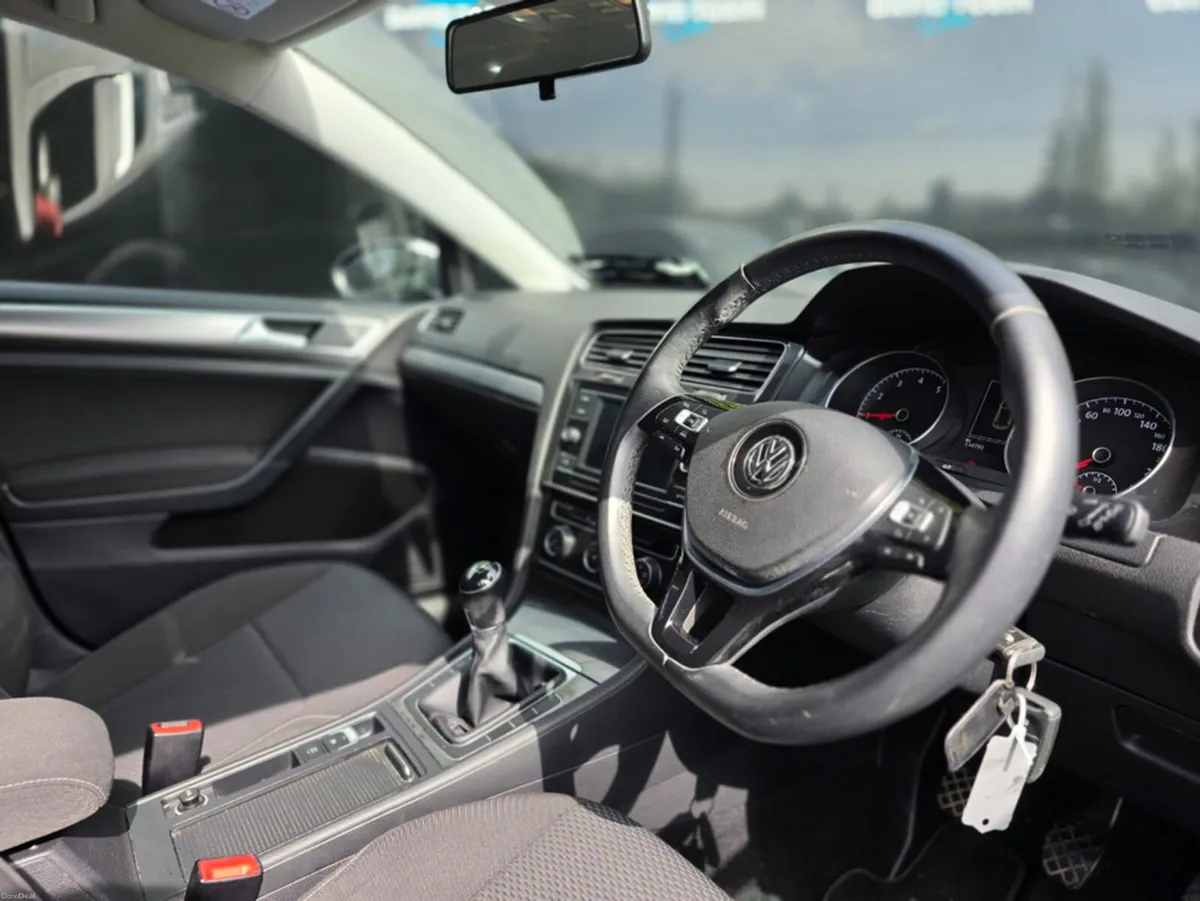 Volkswagen Golf TRENDLINE 1.0 TSI MANUAL 5SPEED 5D - Image 2