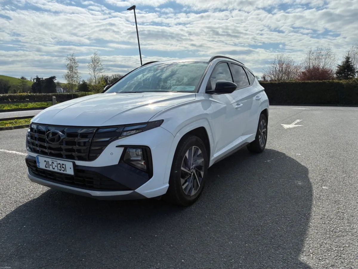Hyundai Tucson IX35 EXECUTIVE 2WD 5DR - Image 1