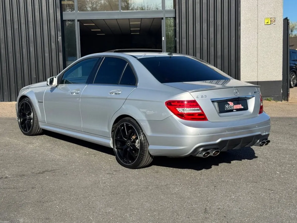 6.3 C63 V8 AMG Saloon 4dr Petrol SpdS MCT Euro 5 ( - Image 4