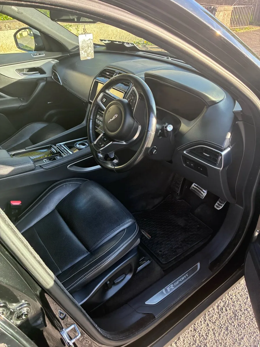 F pace jaguar - Image 6