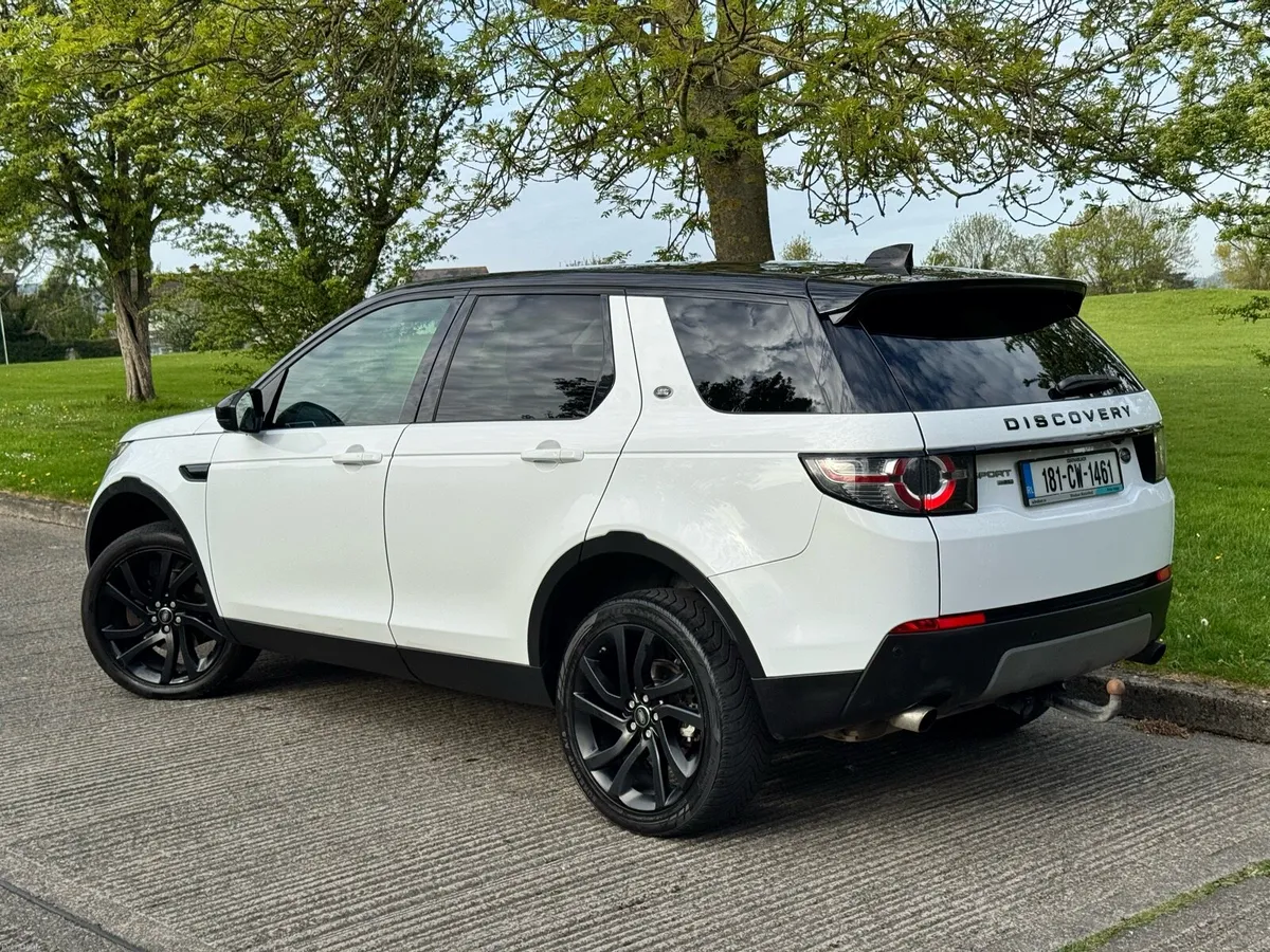 181 LAND ROVER DISCOVERY 7 SEATS AUTO GLASS ROOF - Image 4