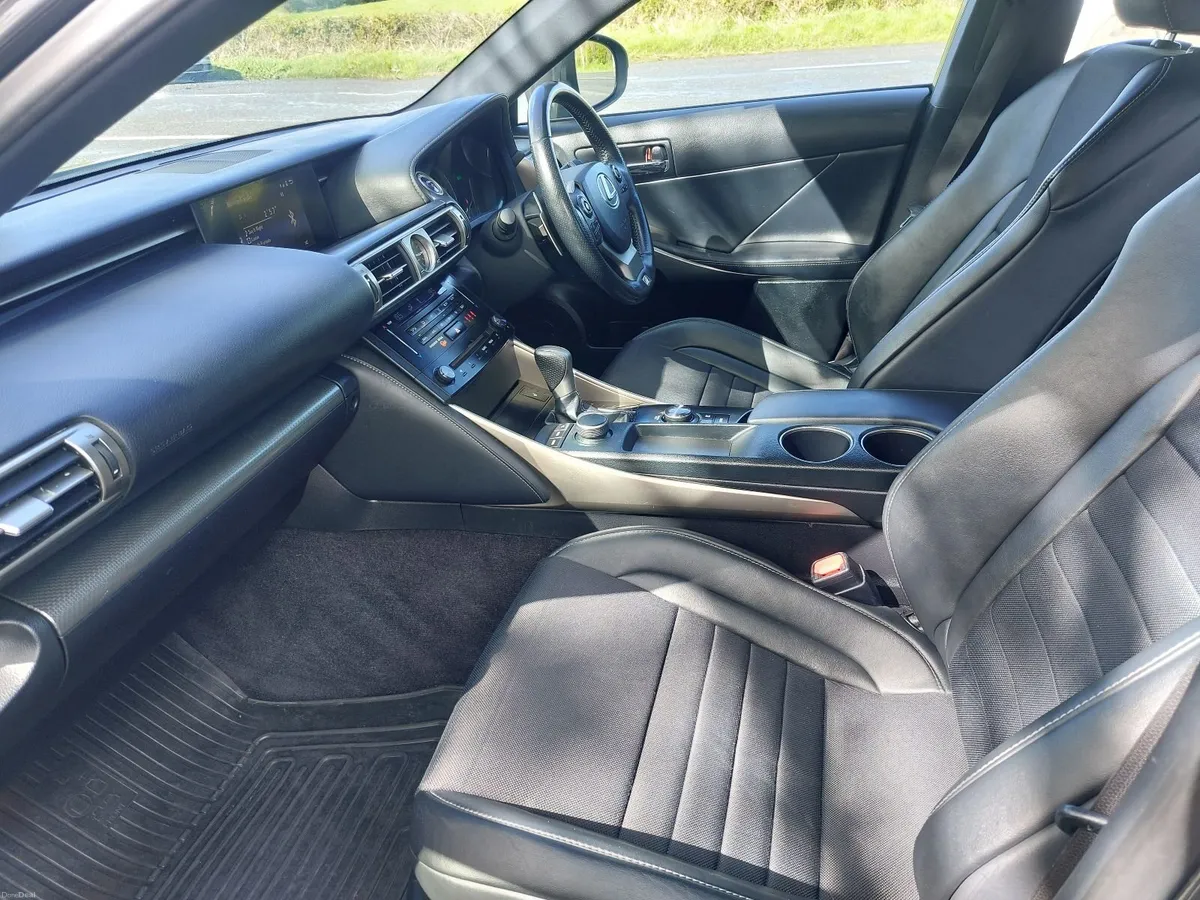 Lexus IS330h FSport *Low Milage* - Image 4