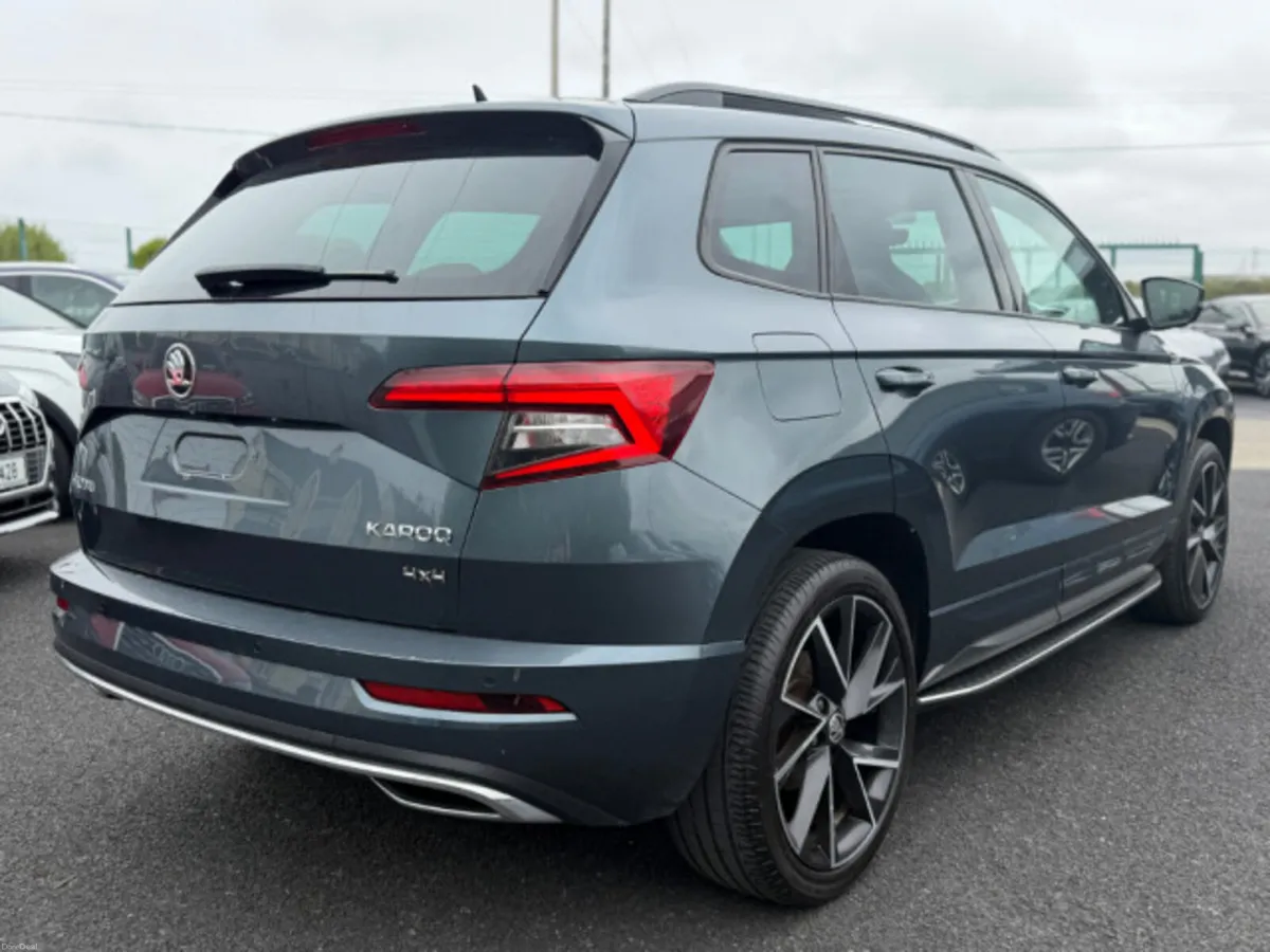 Skoda Karoq SPORTLINE TDI 4X4 *PANORAMIC SUNROOF* - Image 3