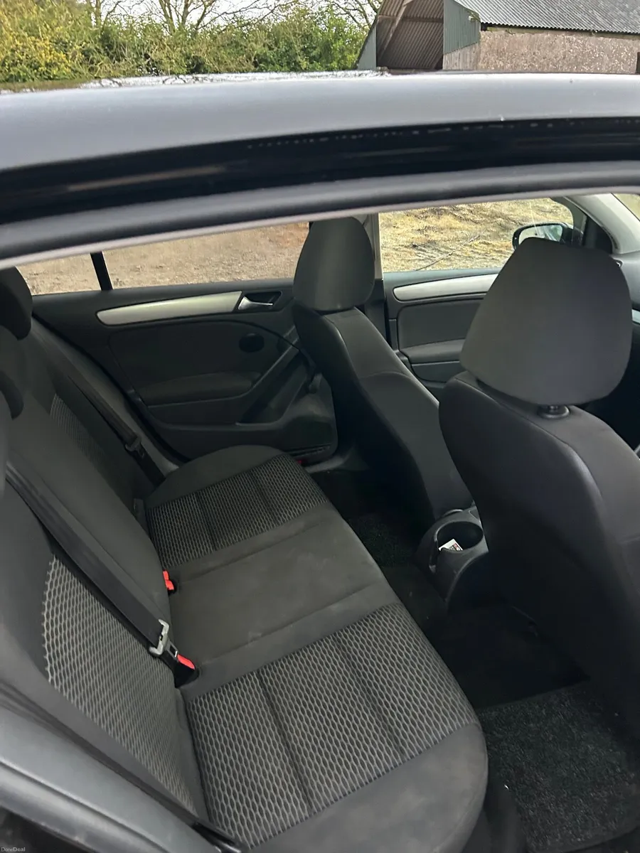 Volkswagen Golf 2013 - Image 2