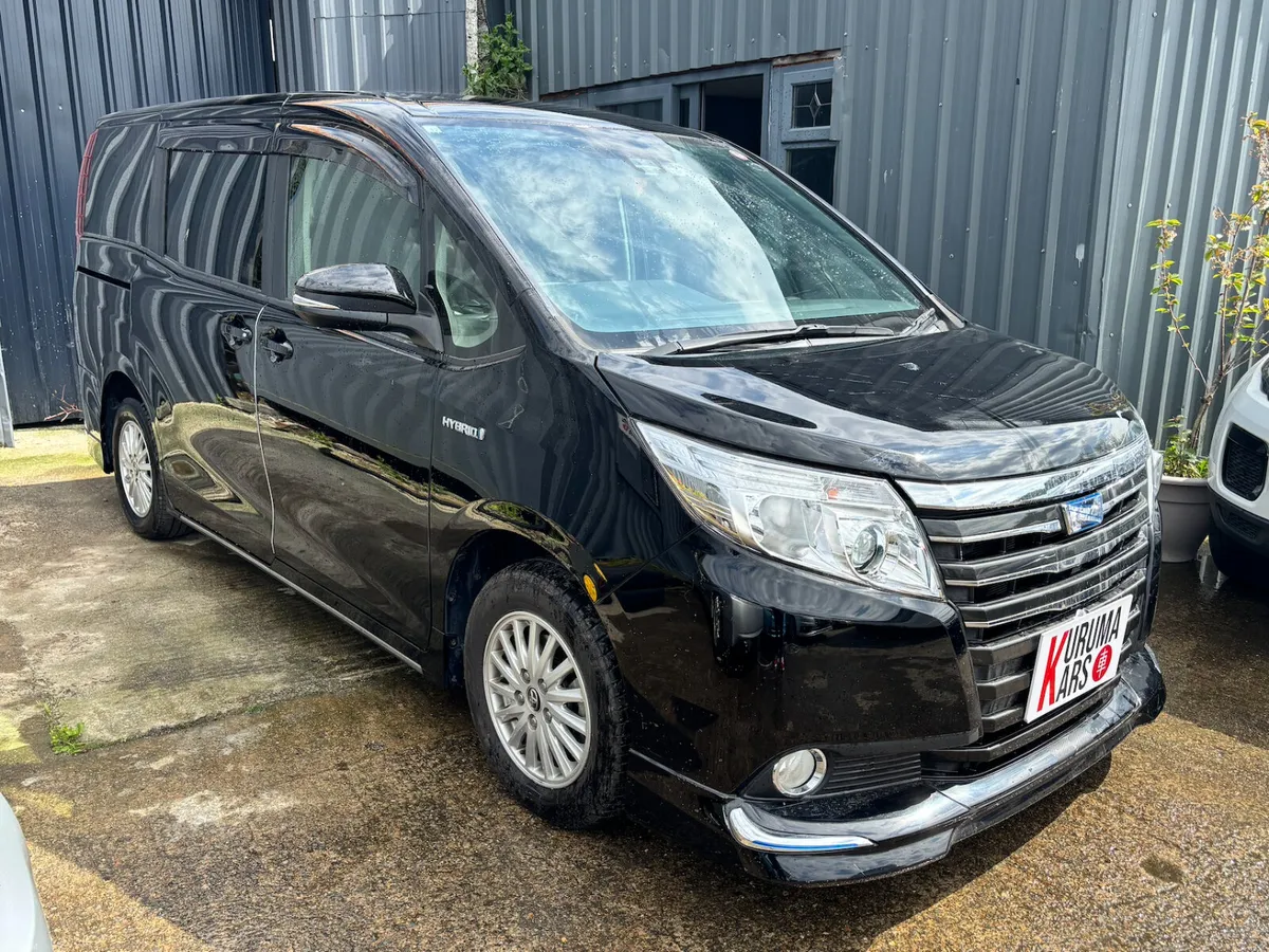 Toyota Noah 2016 – 7 Seater Hybrid - Image 1