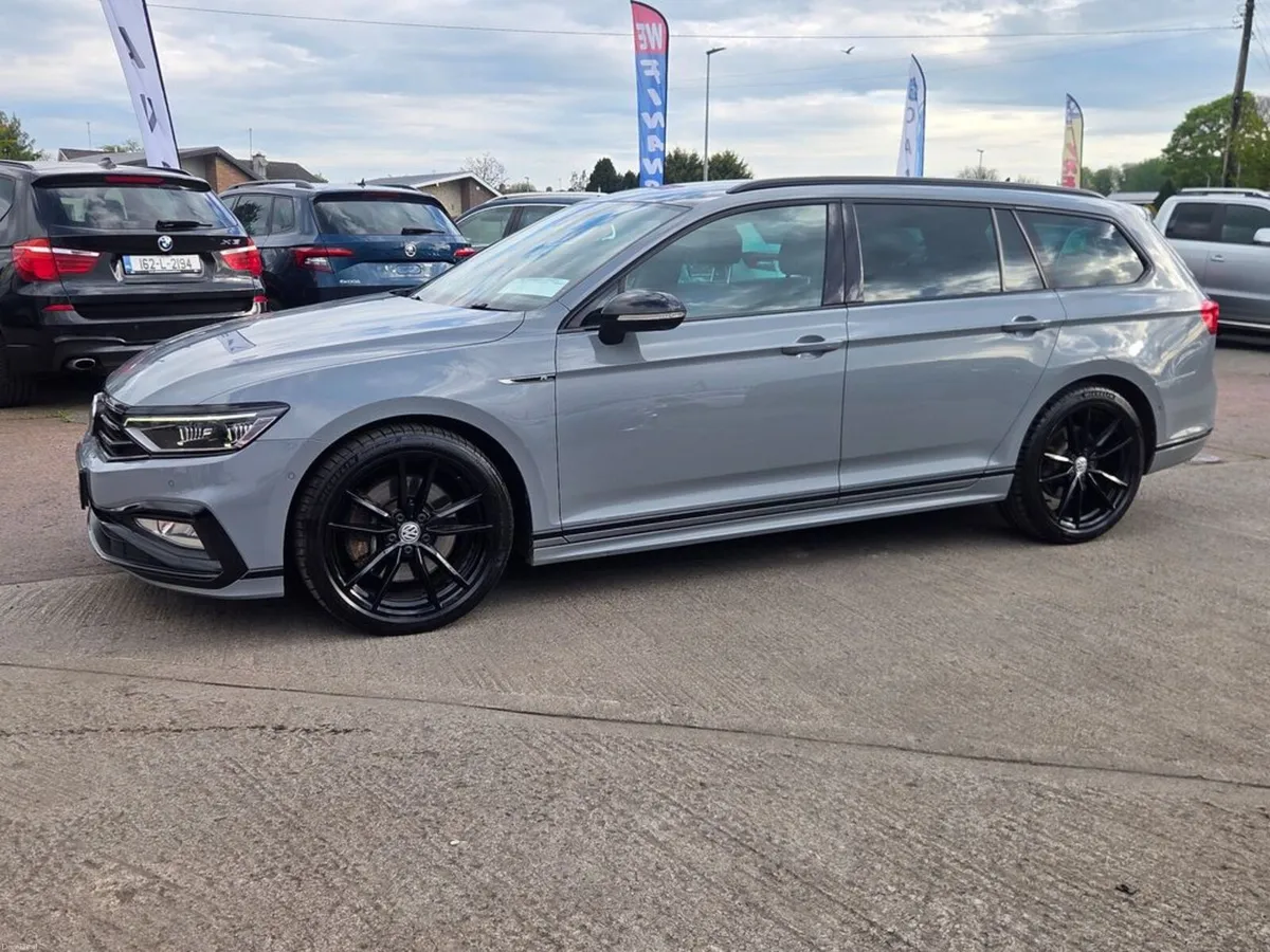 Volkswagen Passat R-LINE EDITION TDI 4MOTION DSG - Image 4