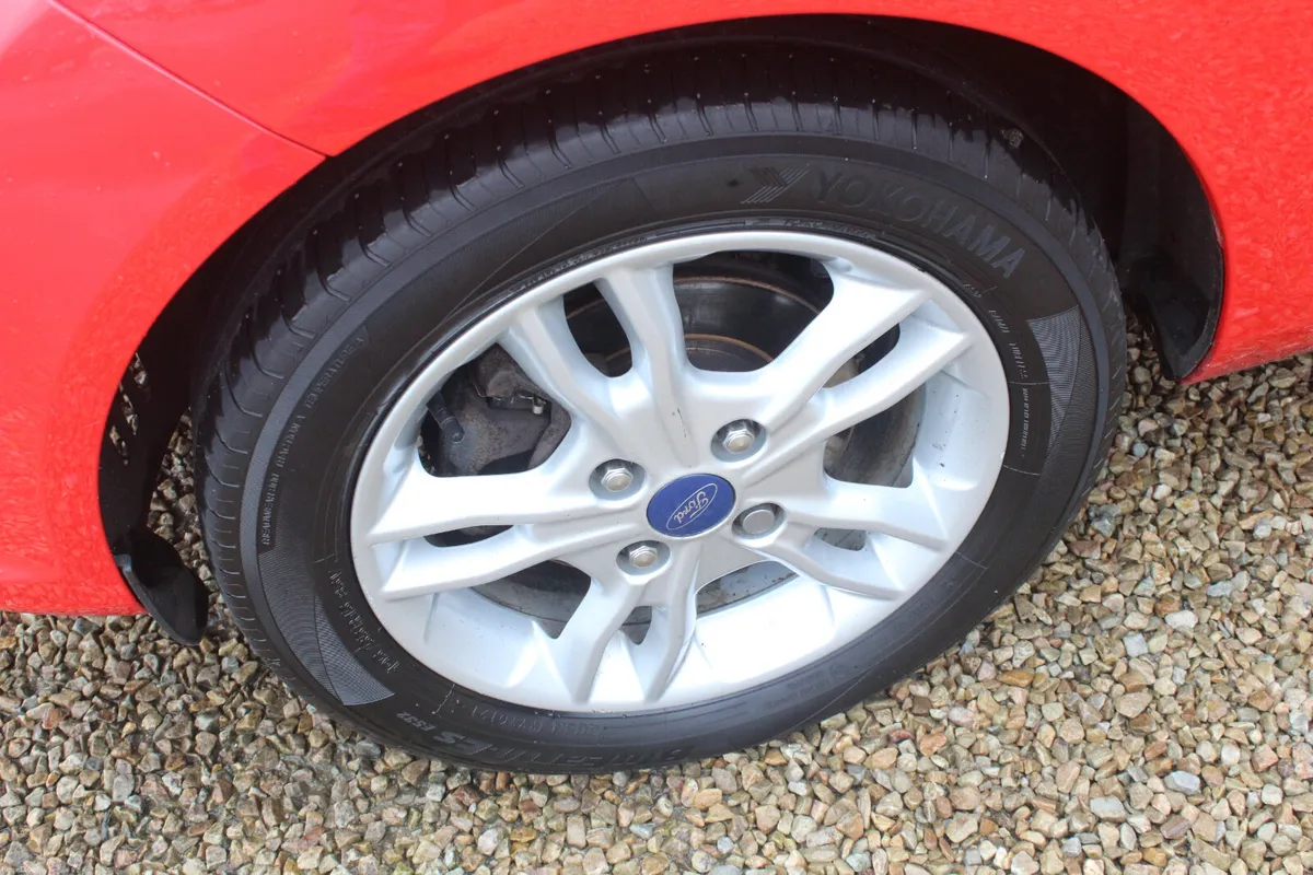 FORD FIESTA 2015 - 1.2 - NEW NCT - WARRANTY - Image 4