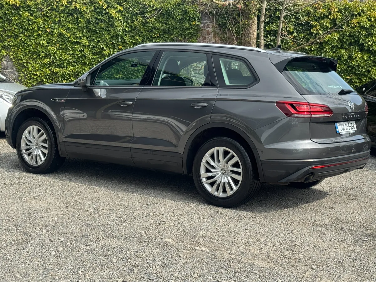 2020 Volkswagen Touareg 3.0 5 Seat Passenger - Image 3