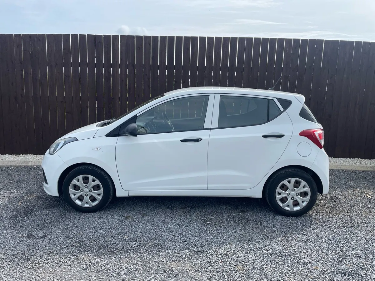 2016 Hyundai i10.  2 YEARS NCT - Image 5