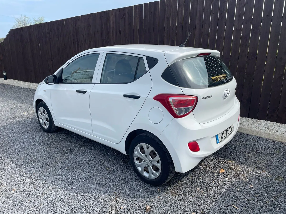 2016 Hyundai i10 €5800 - Image 3