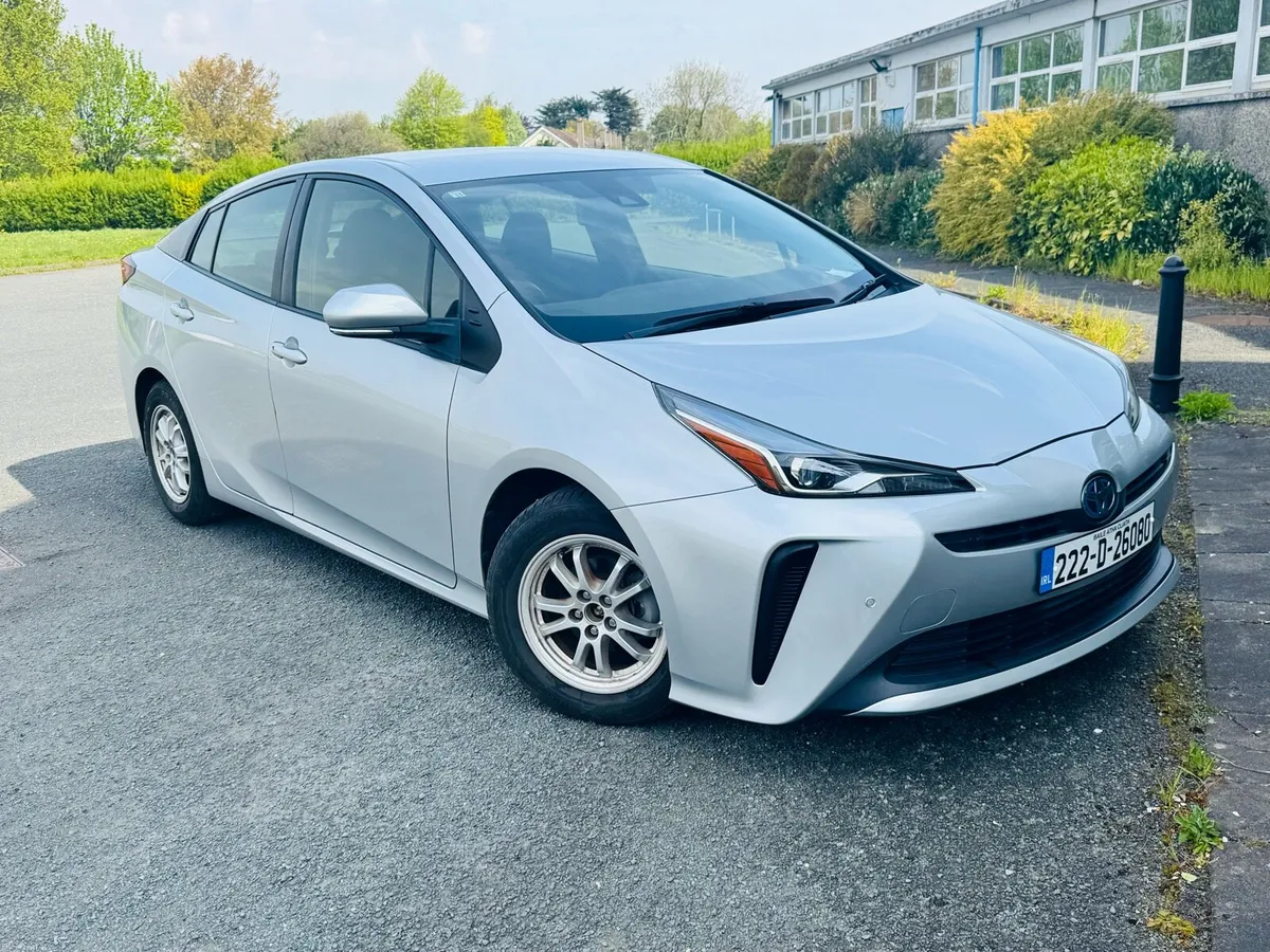222 Toyota Prius Hyb Stunning Condition Low Miles - Image 2