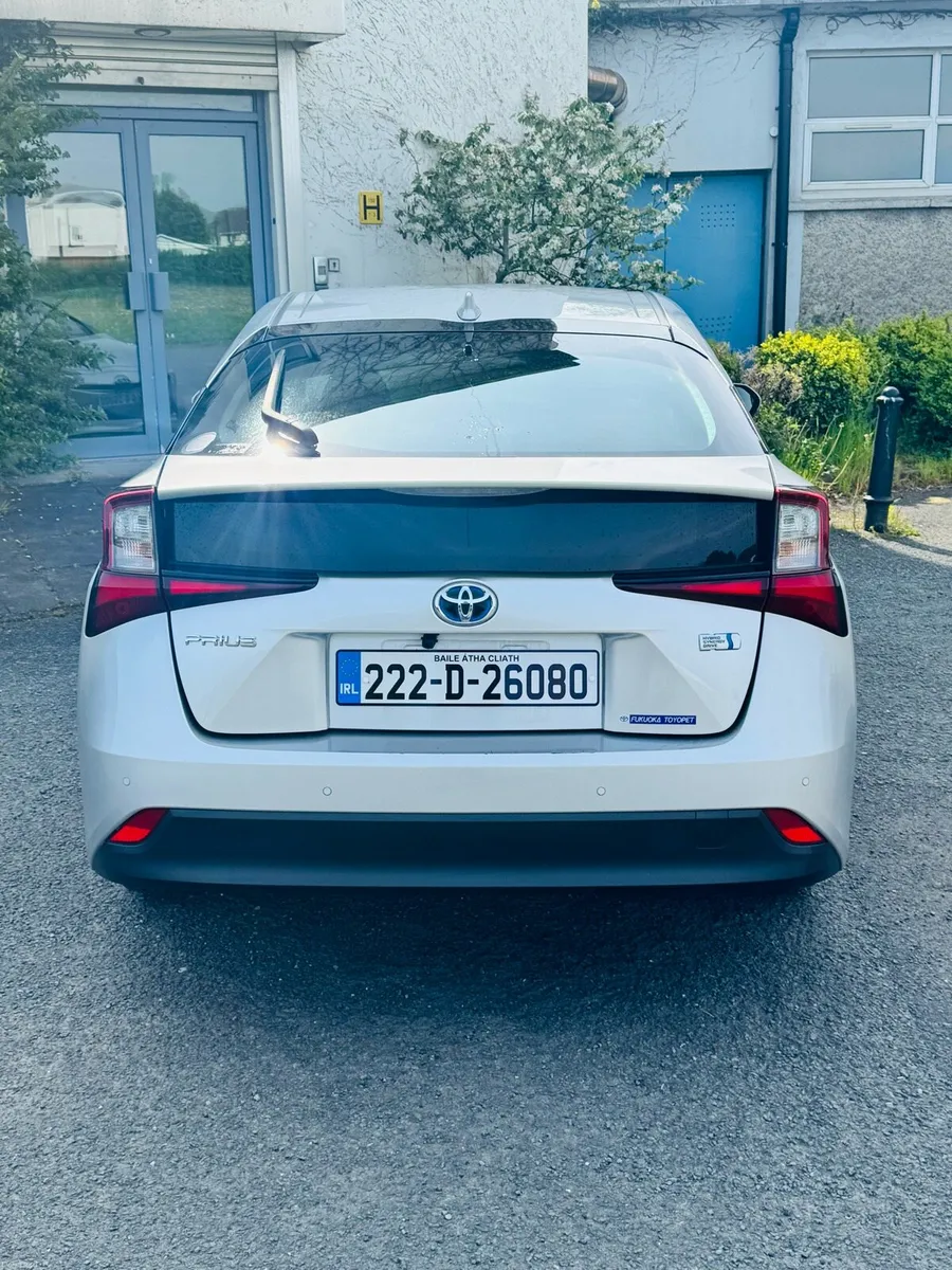 222 Toyota Prius Hyb Stunning Condition Low Miles - Image 4