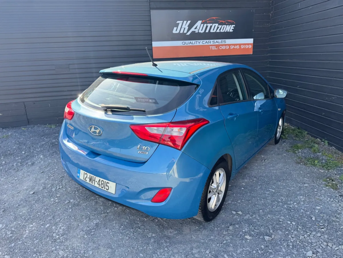 Hyundai i30 1.6 CRDI ACTIVE 110PS AUTO - Image 4