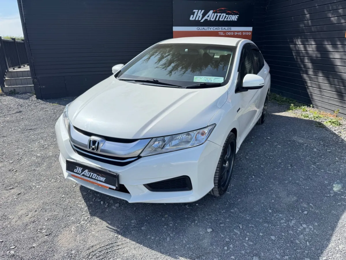 Honda Grace 1.5 HYBRID AUTO - Image 3