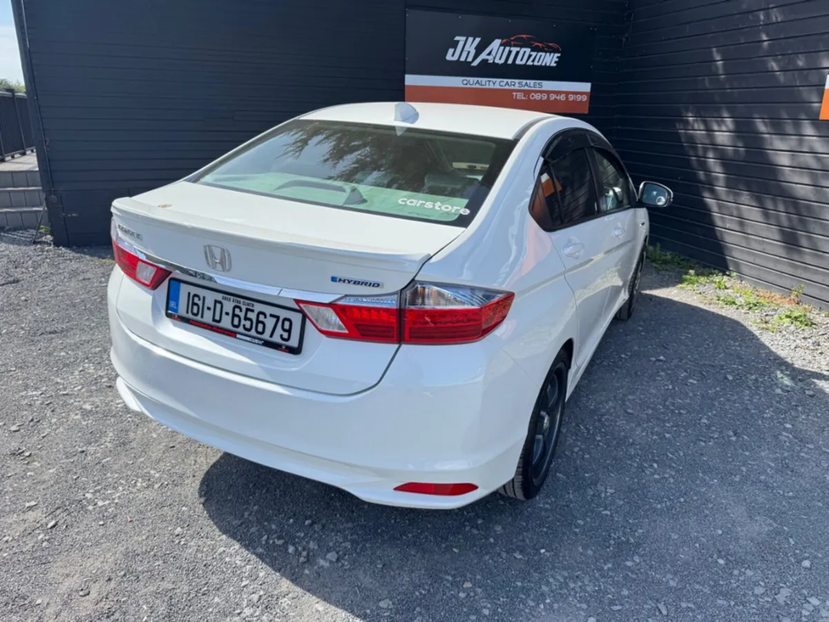 Honda Grace 1.5 HYBRID AUTO - Image 5