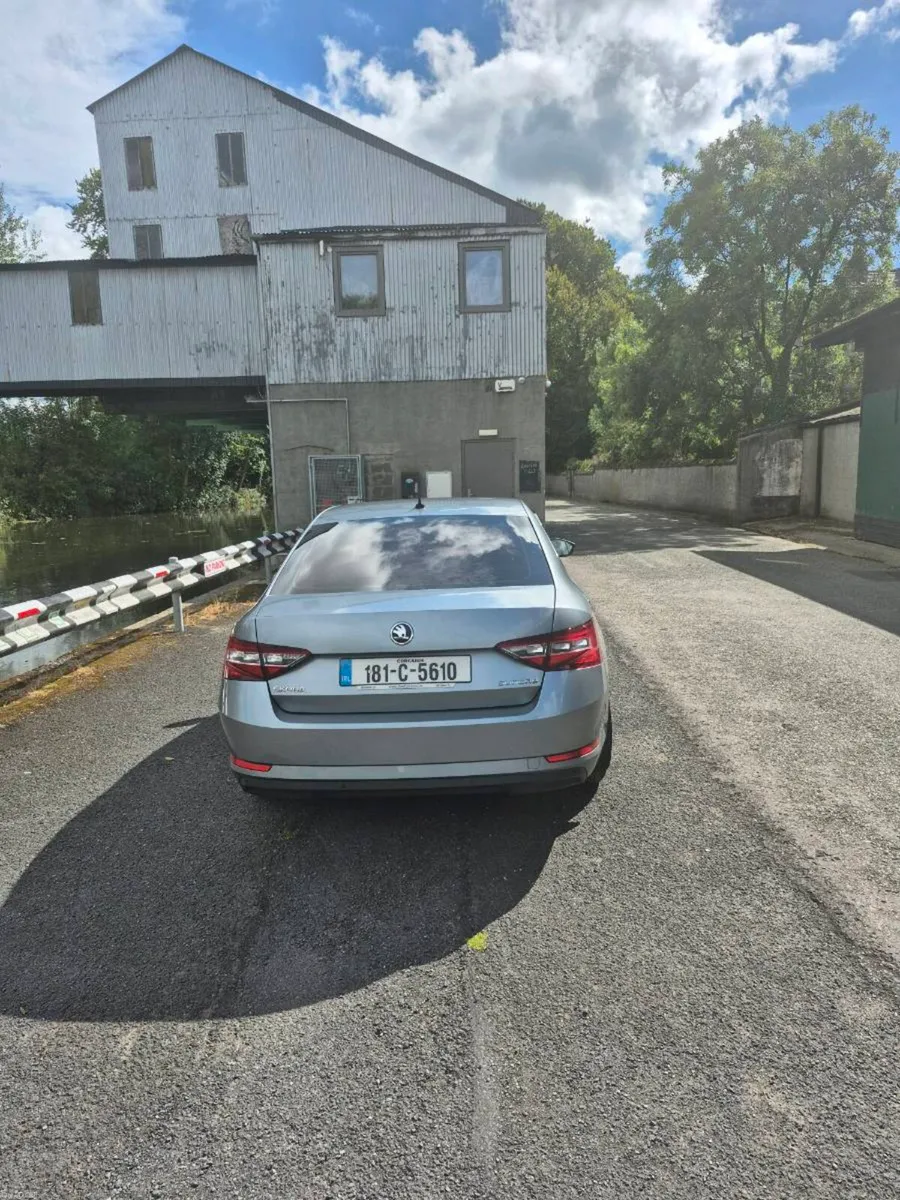 Skoda superb - Image 3