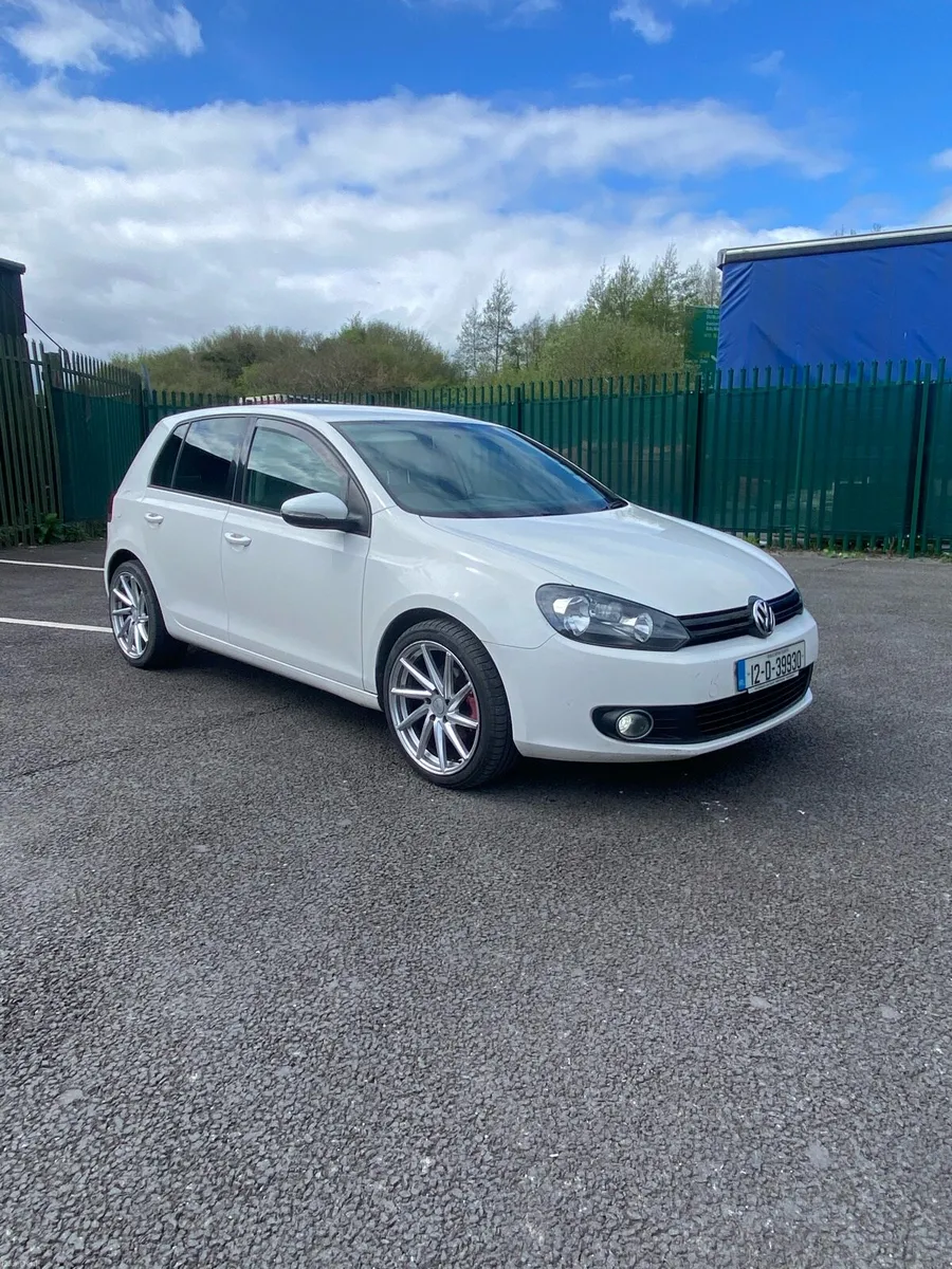 2011 Volkswagen Golf *NCT 2/27* - Image 1