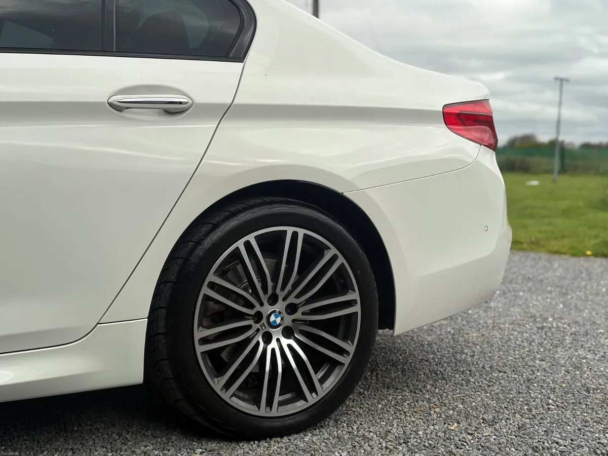 BMW 5-Series 2017 - Image 4
