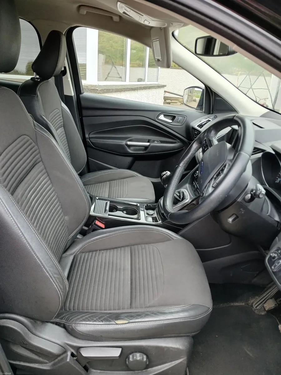 Ford Kuga 2017 - Image 3