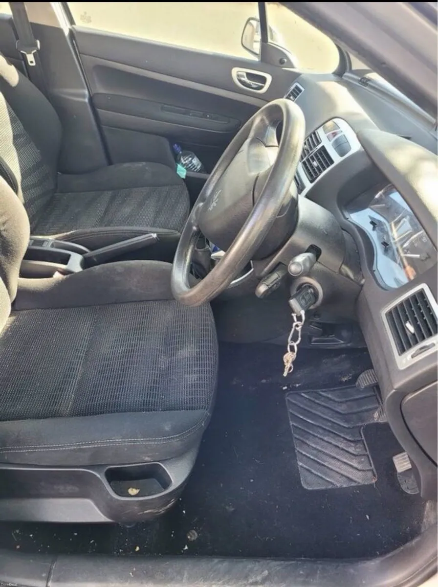 08 Peugeot 307 - Image 4