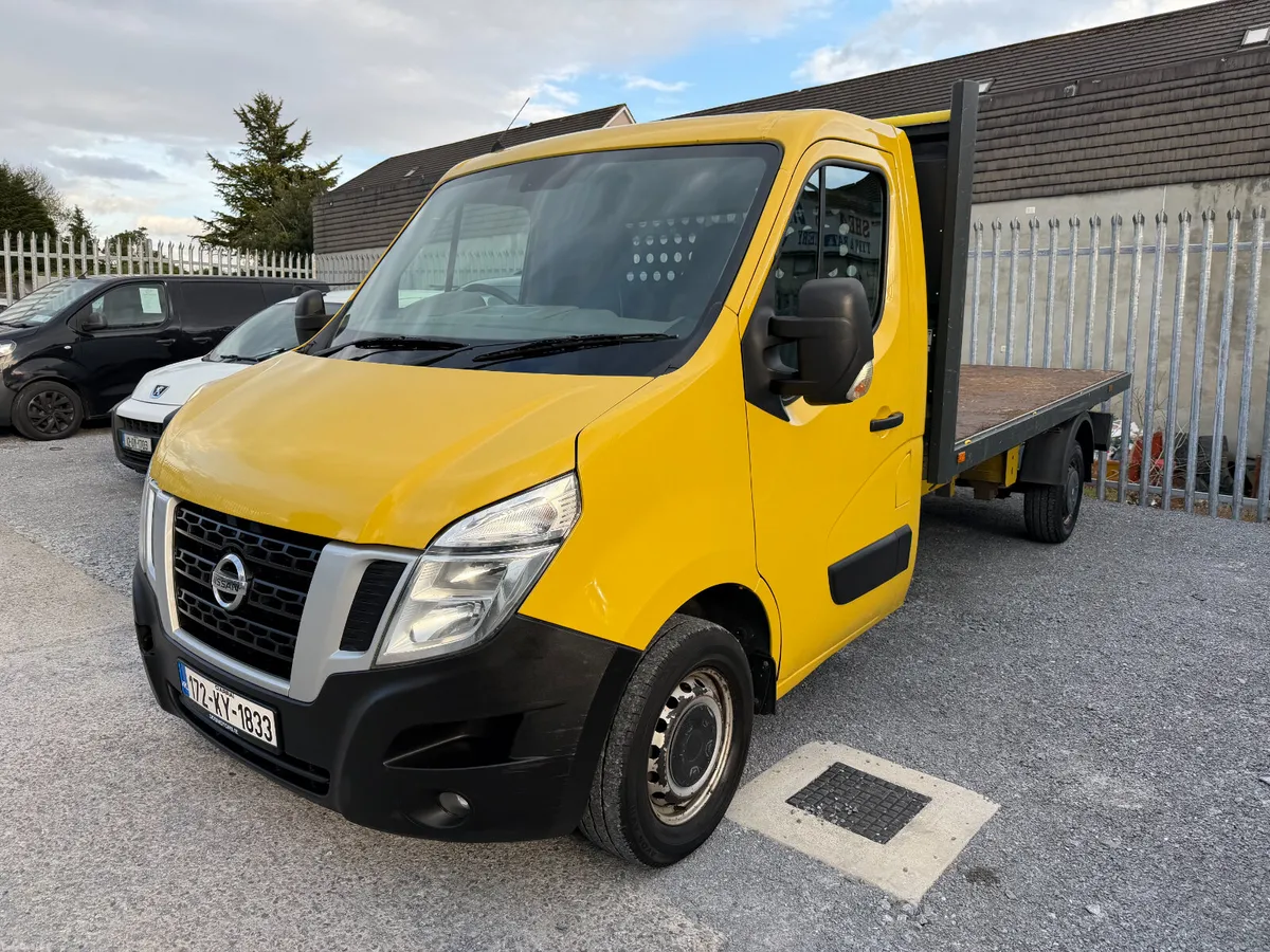 2017 (172) Nissan NV400 2.3 DCI FLATBED - Image 2