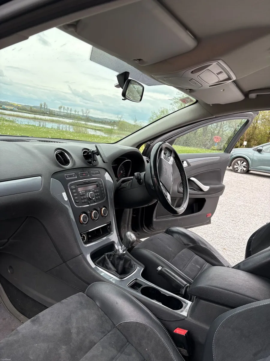 Ford Mondeo 2012 - Image 2