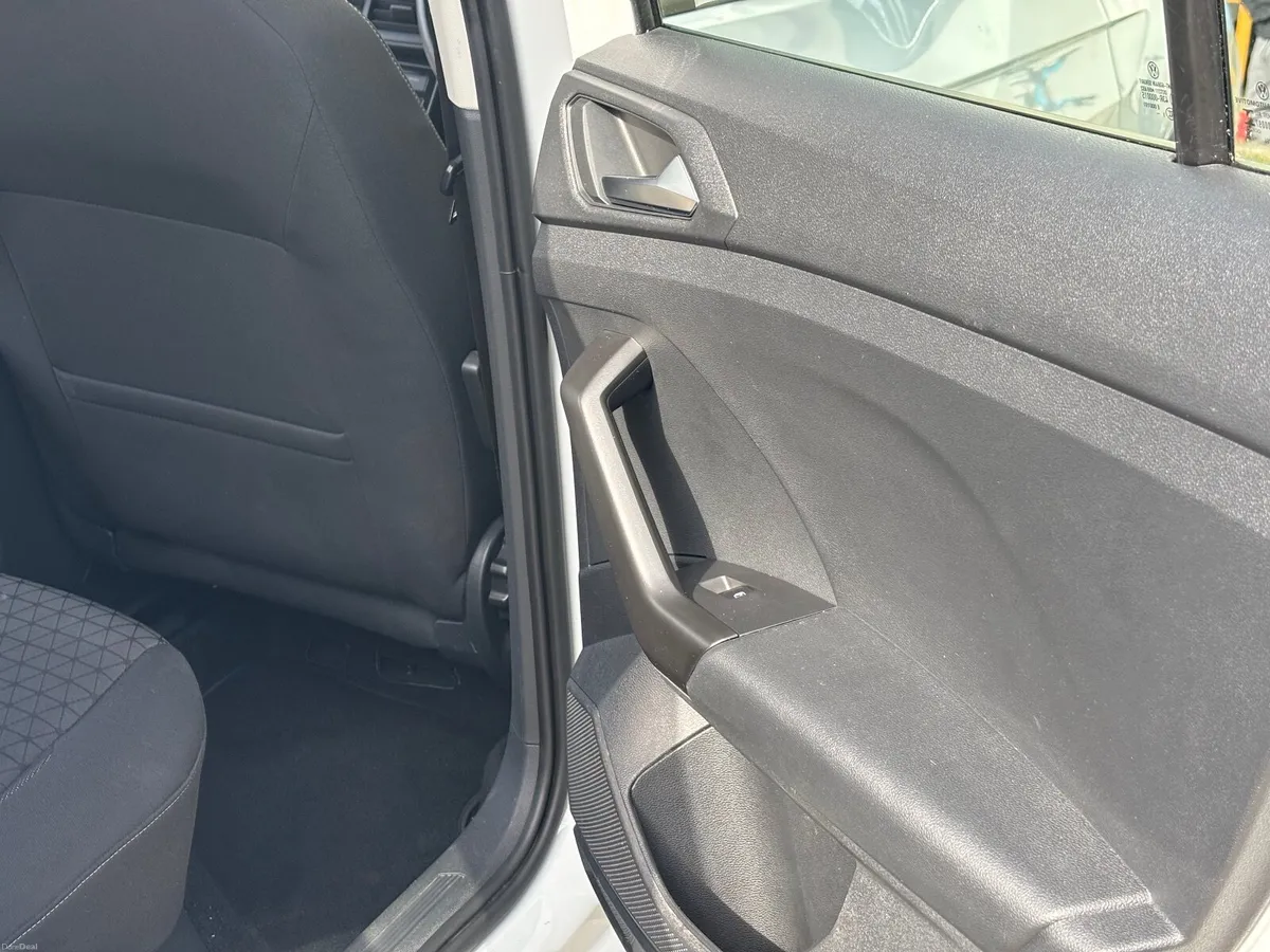 Volkswagen T-Cross 2022 - Image 3