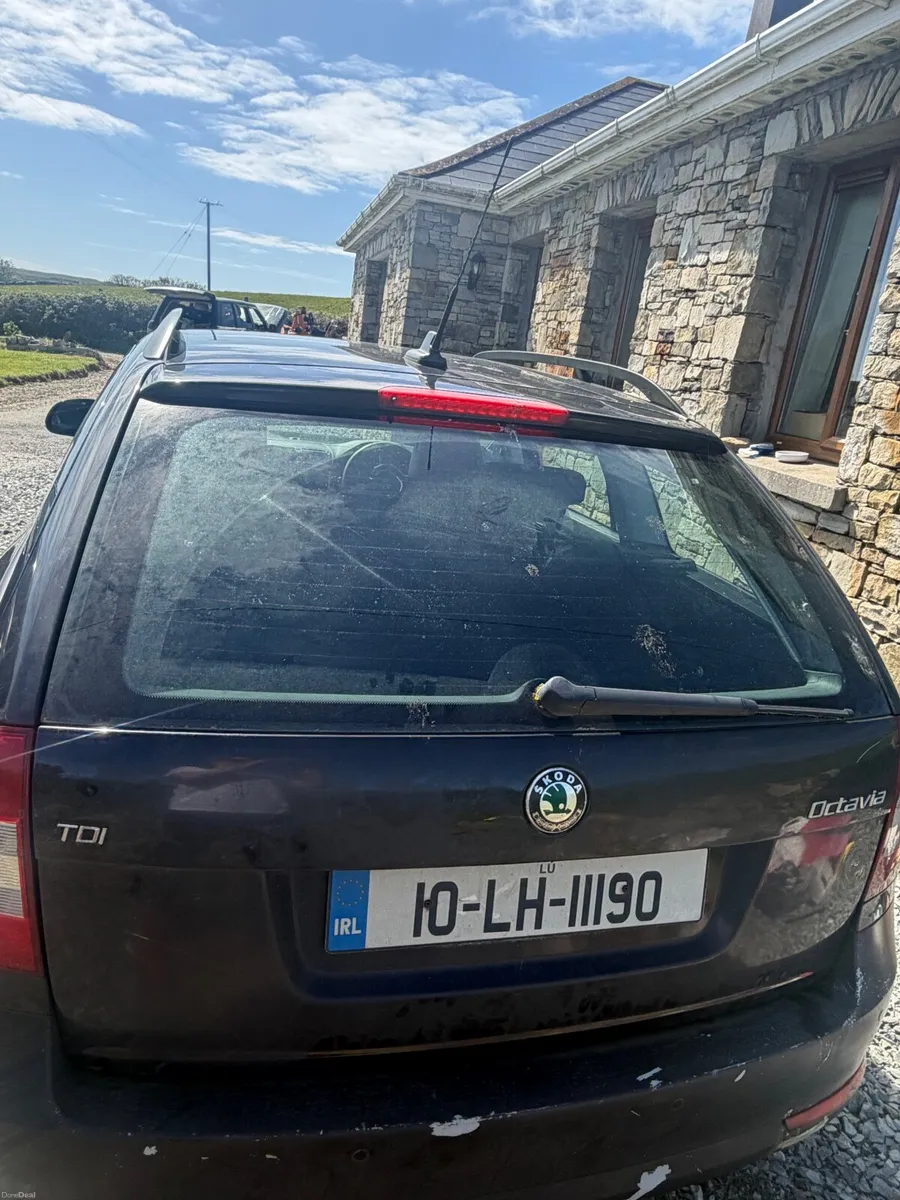 Skoda Octavia 2010 - Image 2