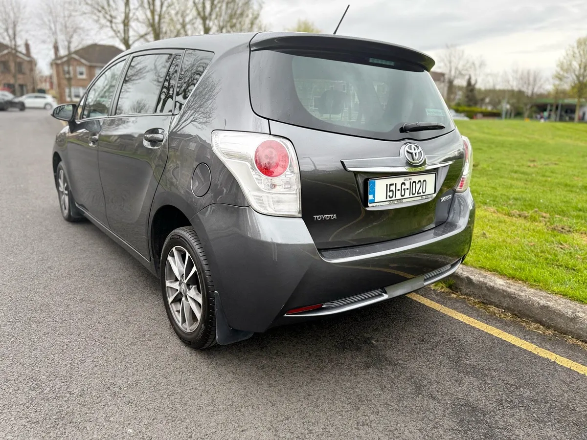 🔴 2015 Toyota Verso 1.6D Luna Skyview – 7 Seater - Image 5