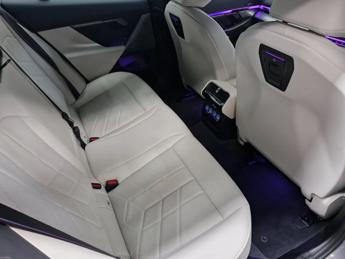 **** SOLD****I5 M SPORT PRO ( INDIVIDUAL ) - Image 3