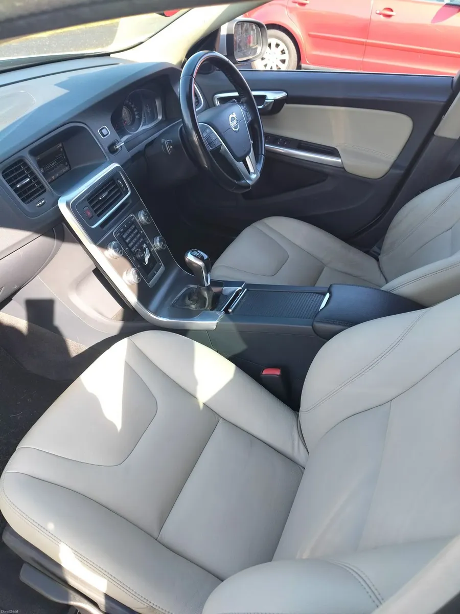 Volvo V60 2014 - Image 4