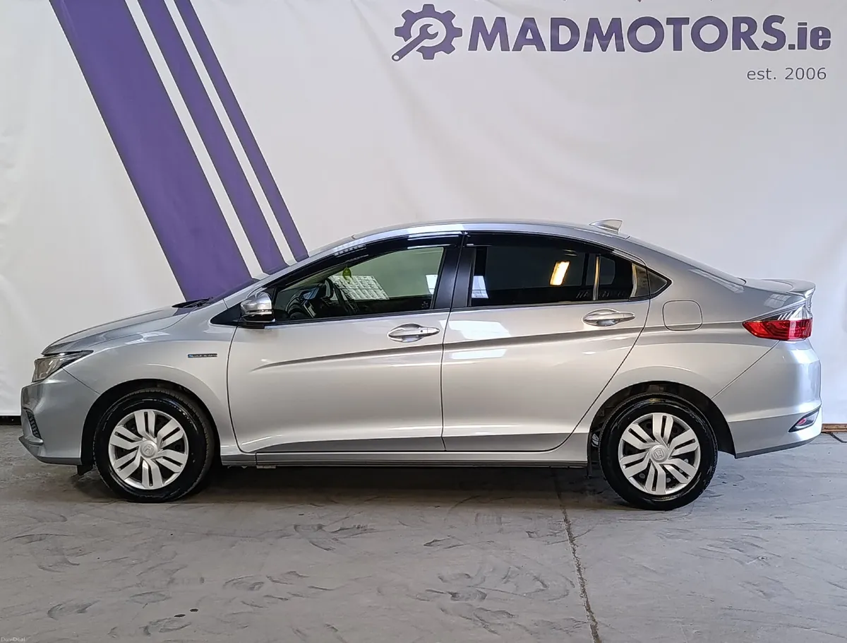 (2yr Warranty) 201 Honda Grace 1.5 Petrol Hybrid - Image 4