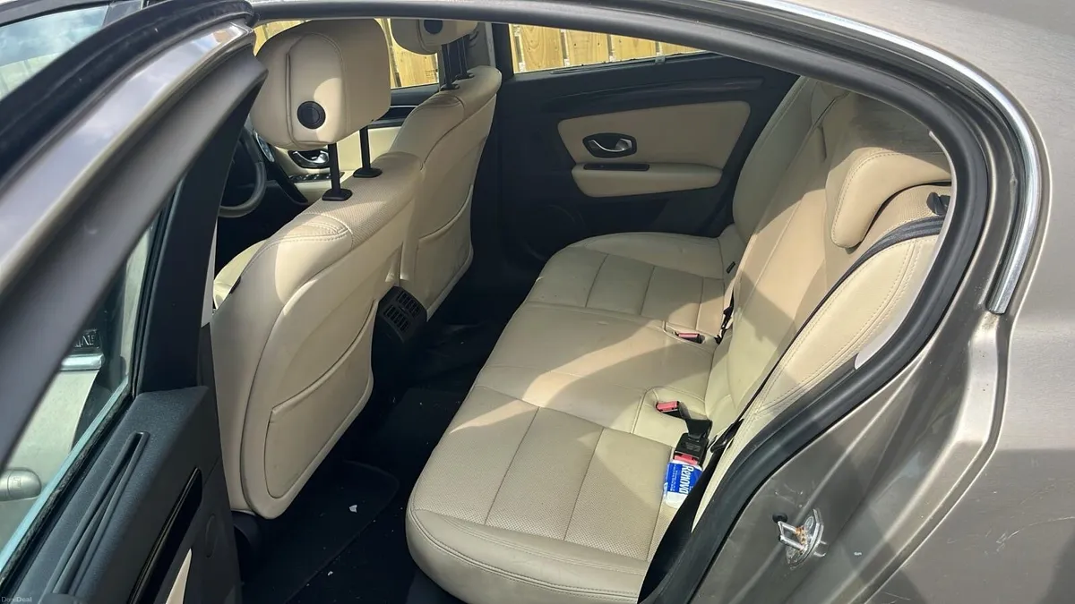 Laguna 2011 just no hand break - Image 3