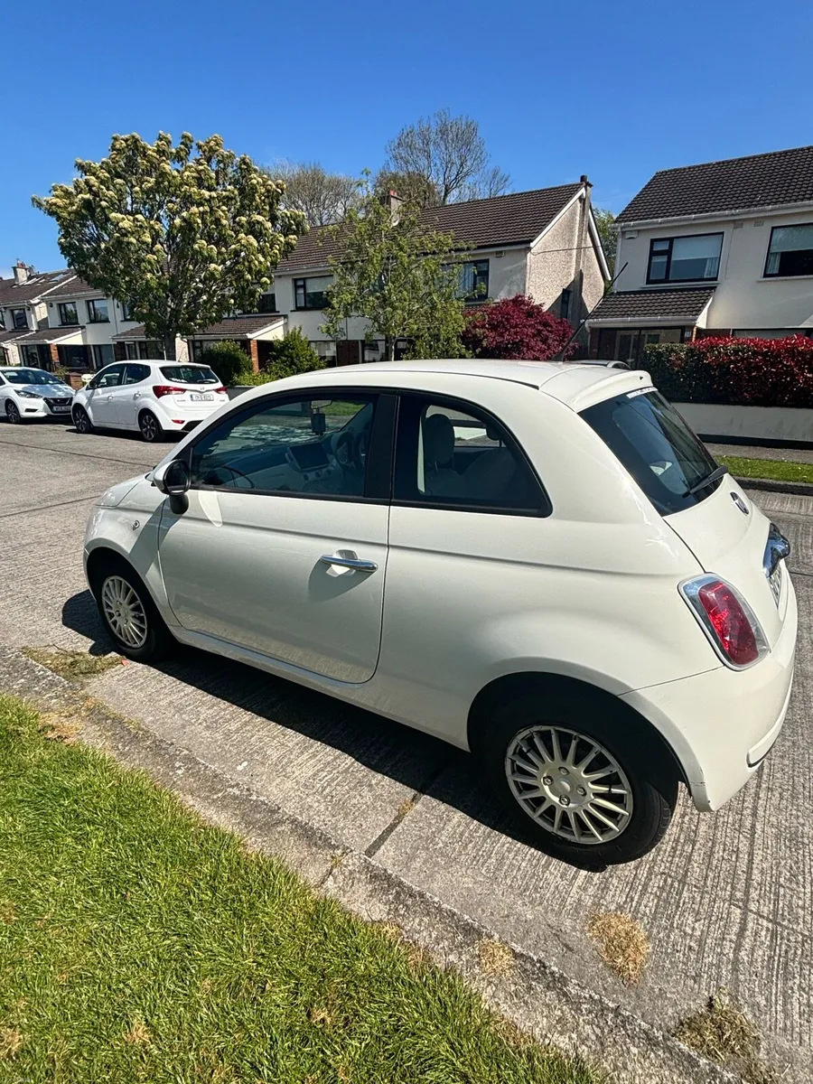 Fiat 500 1.2L with CarPlay screen installed - Image 2