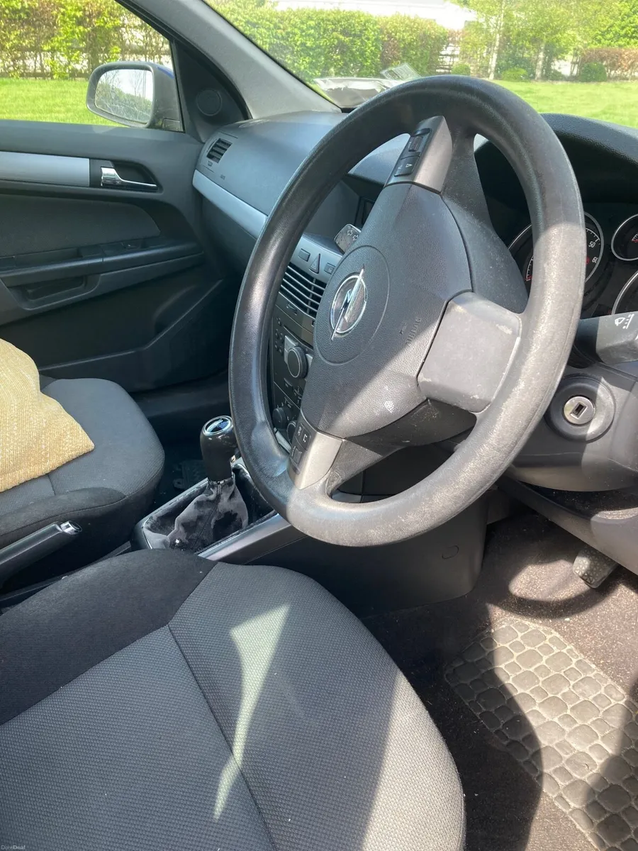 Opel Astra 2006 - Image 4