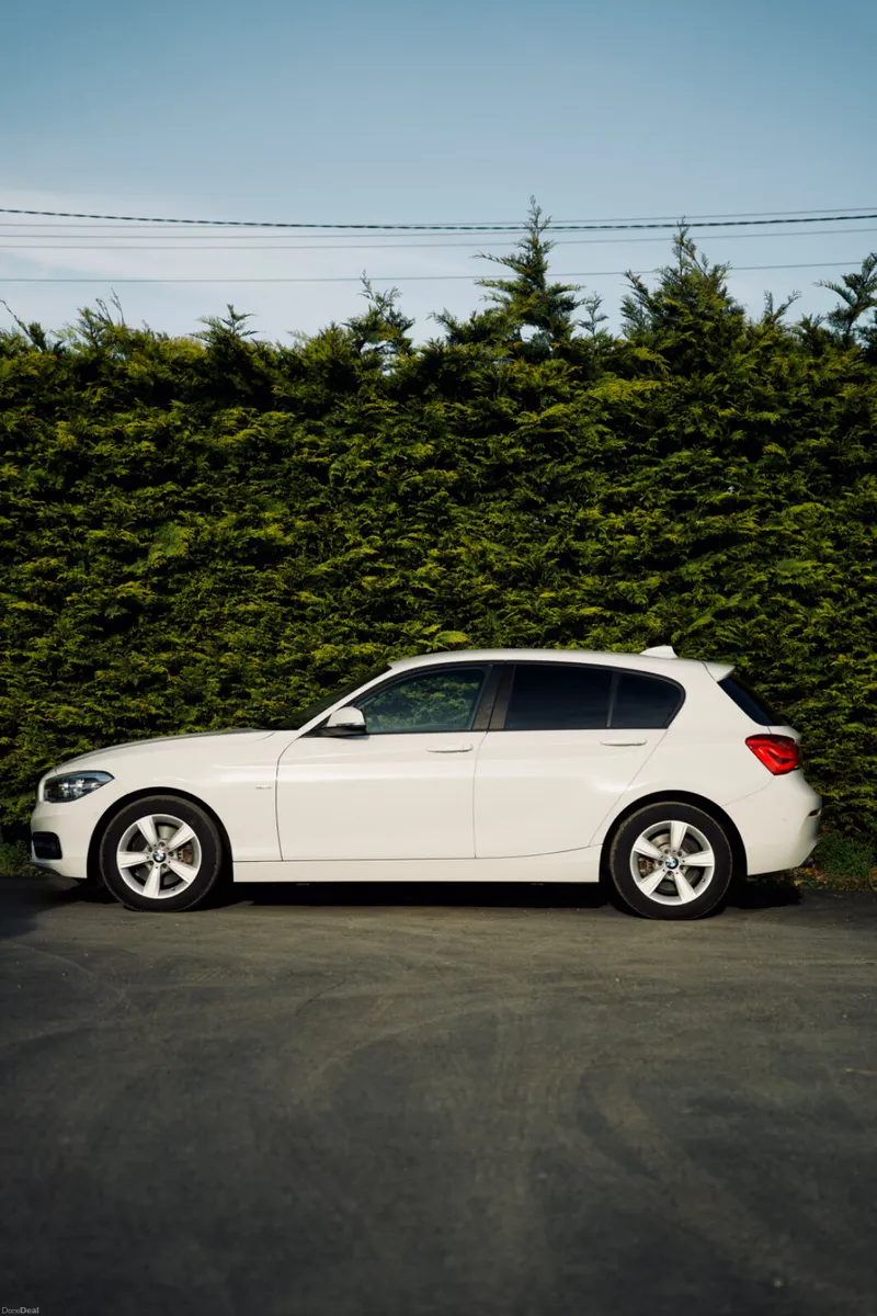 BMW 118d Sport 2018 - Image 2