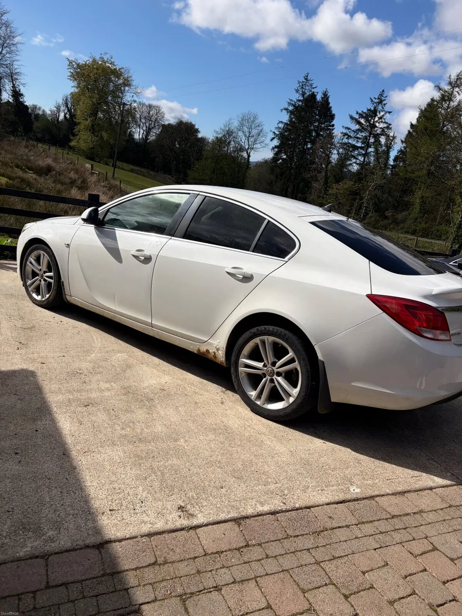 Vauxhall Insignia 2012 - Image 1