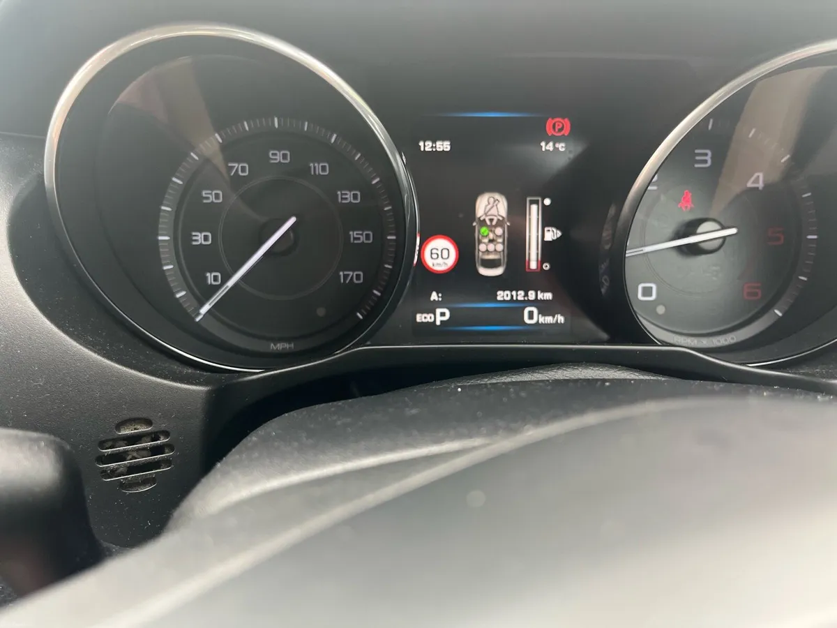 Jaguar XE 2.0D - Image 2