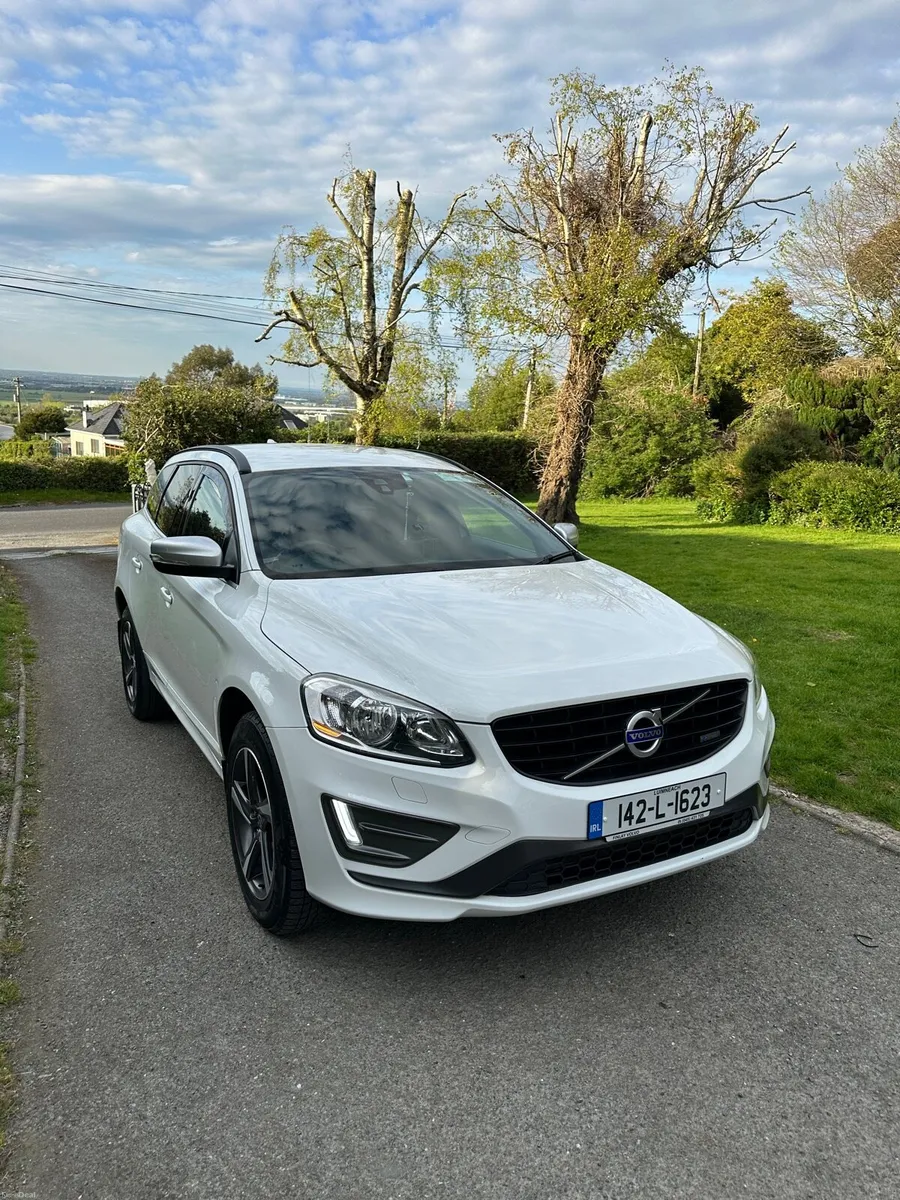 Volvo XC60 2.0 R-Design - Image 1
