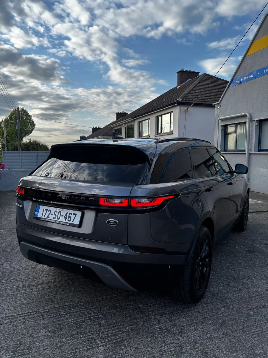 2017(172) LAND ROVER RANGE ROVER VELAR 240 SE D - Image 4