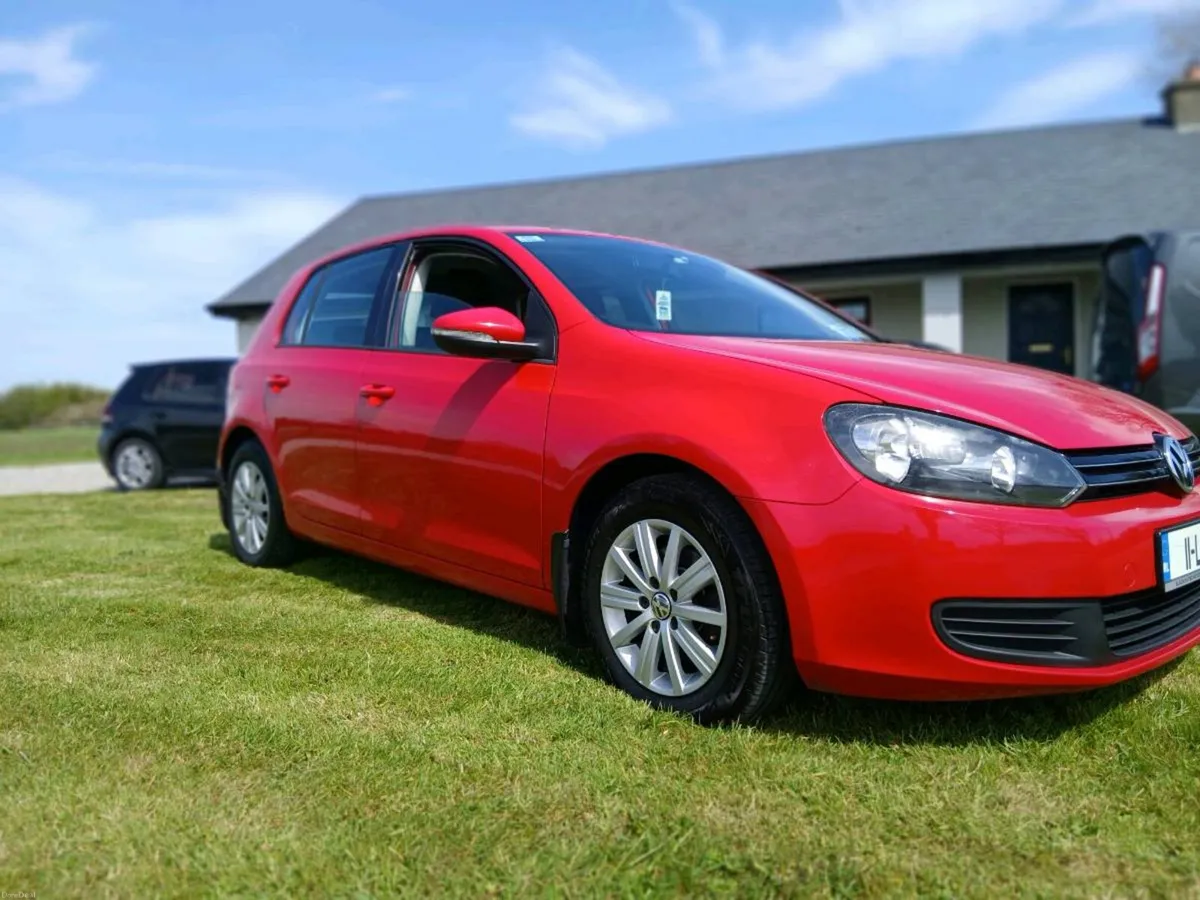VOLKSWAGEN GOLF 1.6TDI AUTOMATIC - Image 1