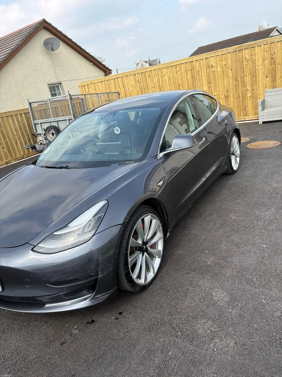 Tesla Model 3 performance - Image 3